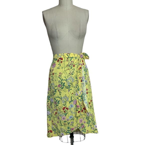 0201 Loft YELLOW FLORAL WRAP SKIRT Sz 0 - Picture 6 of 8